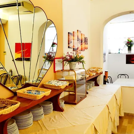 In Guest - New Cirene Triple Comfort With Breakfast * Rimini