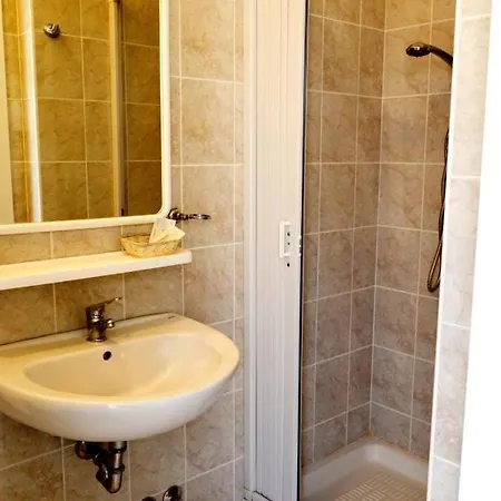 Gæstehus In Guest - New Cirene Triple Comfort With Breakfast