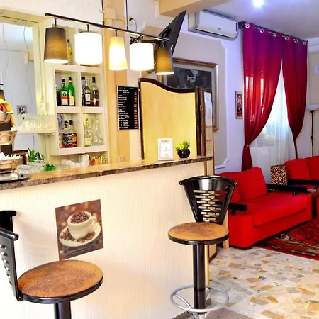 Affittacamere In Guest - New Cirene Triple Comfort With Breakfast