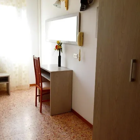Maison d'hôtes In Guest - New Cirene Triple Comfort With Breakfast